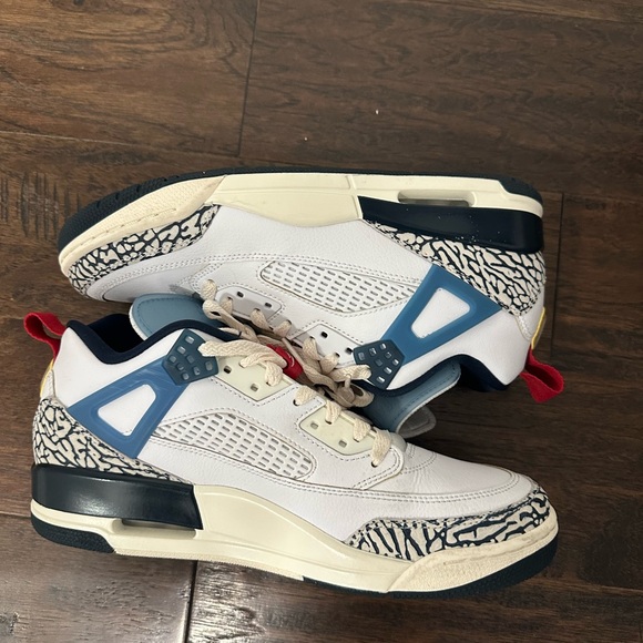 Jordan Sneakers White and Blue